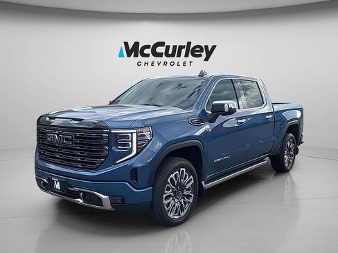 Used 2025 GMC Sierra 1500 Denali Ultimate AWD/4WD image 3