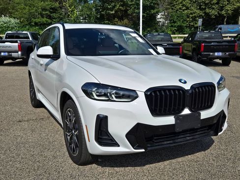 Used 2024 BMW X3 xDrive30i w/ Premium Package AWD/4WD image 8