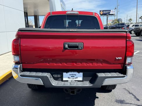 Used 2020 Toyota Tacoma SR5 image 5