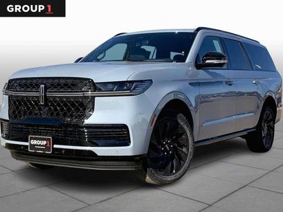 New 2026 Lincoln Navigator L Reserve w/ Jet Appearance Package