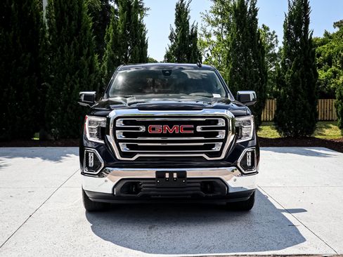 Used 2020 GMC Sierra 1500 SLT w/ SLT Premium Plus Package AWD/4WD image 3