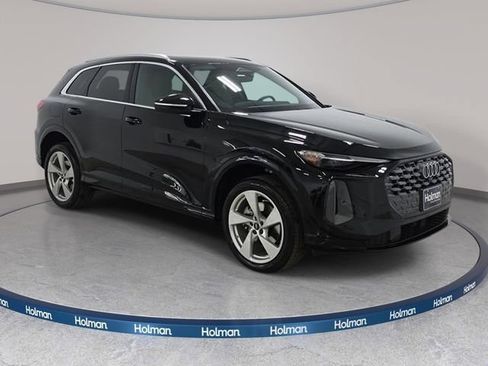 Certified 2025 Audi Q5 Premium AWD/4WD image 4