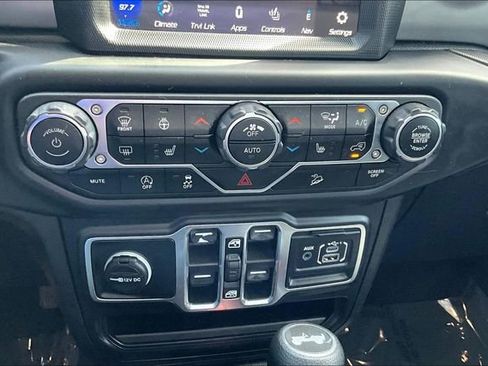 Used 2021 Jeep Wrangler Unlimited Sport AWD/4WD image 33