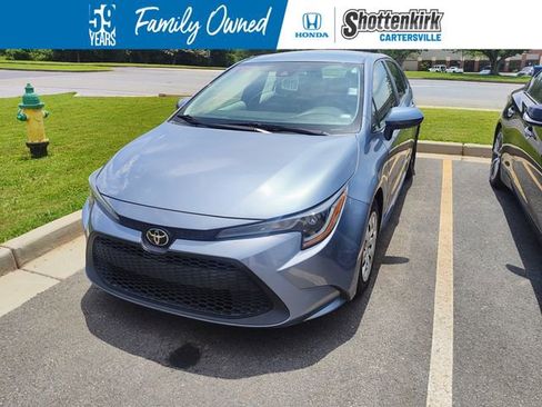 Used 2020 Toyota Corolla LE FWD image 1