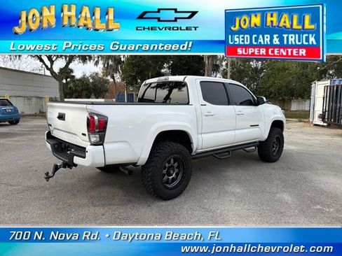 Used 2021 Toyota Tacoma Limited image 12