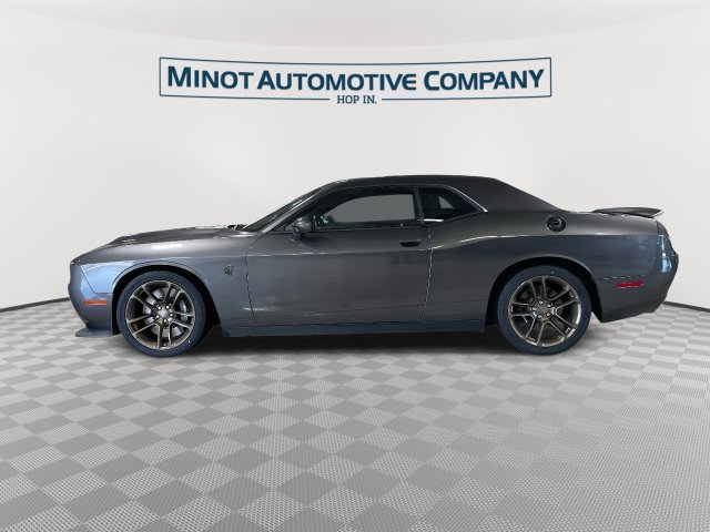 Used 2022 Dodge Challenger SRT Hellcat RWD image 6