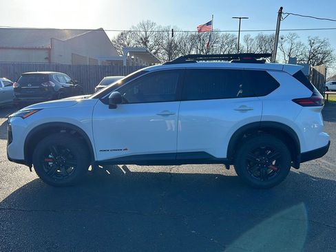 New 2026 Nissan Rogue SV image 6