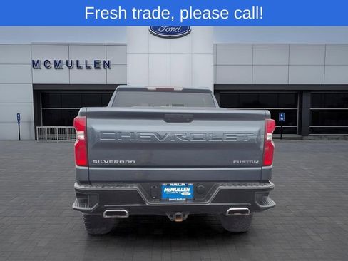 Used 2021 Chevrolet Silverado 1500 Custom Trail Boss AWD/4WD image 4