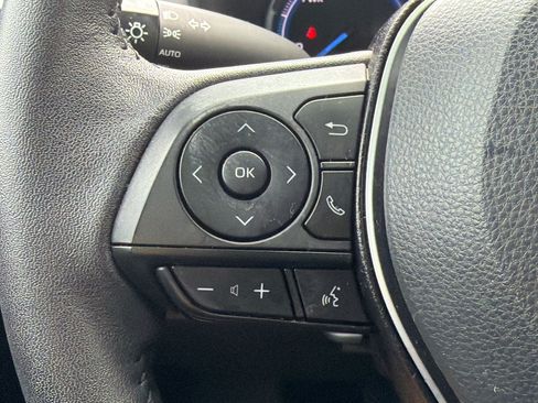 Used 2023 Toyota RAV4 XSE AWD/4WD image 17