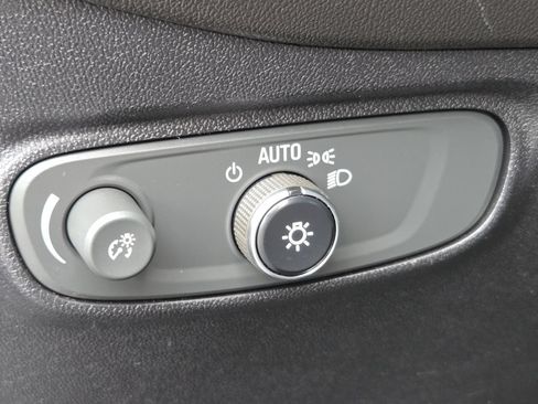Used 2019 Chevrolet Equinox LT AWD/4WD image 14
