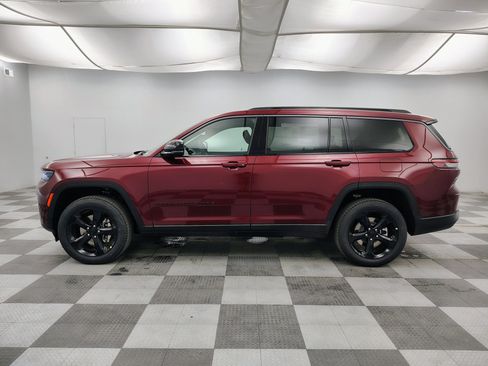 New 2026 Jeep Grand Cherokee L Limited w/ Limited Altitude Package AWD/4WD image 8