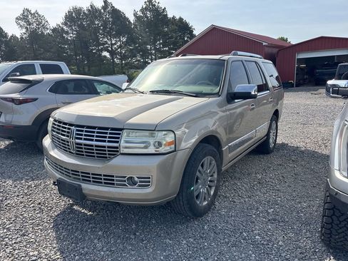 Used 2007 Lincoln Navigator 2WD image 4