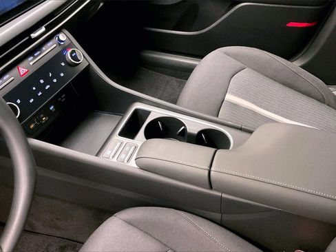 Certified 2025 Hyundai Sonata SEL image 8