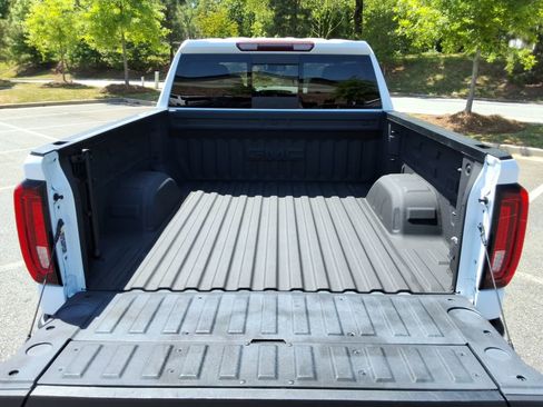 Certified 2023 GMC Sierra 1500 SLT w/ SLT Premium Plus Package AWD/4WD image 17
