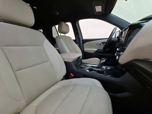 Used 2022 Chevrolet Traverse LT AWD/4WD image 18