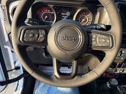 New 2026 Jeep Gladiator Willys AWD/4WD image 19