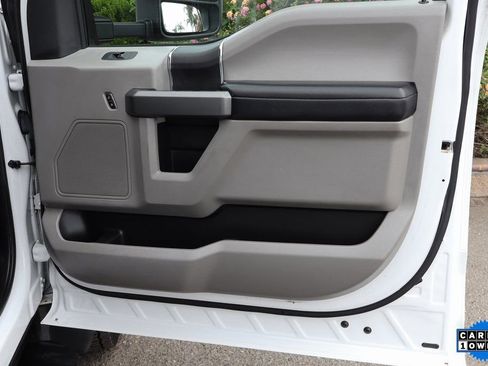 Used 2017 Ford F550 2WD Crew Cab Super Duty image 39