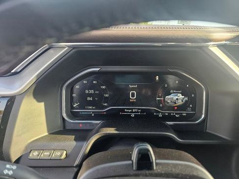 Used 2025 GMC Sierra 1500 Denali AWD/4WD image 65