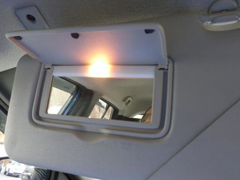 Used 2021 Nissan Kicks SR image 25