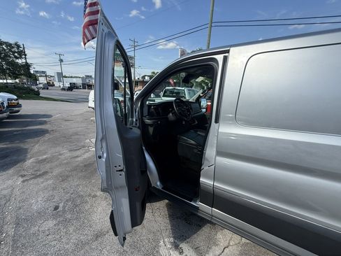 Used 2023 Ford Transit 250 Low Roof RWD image 13
