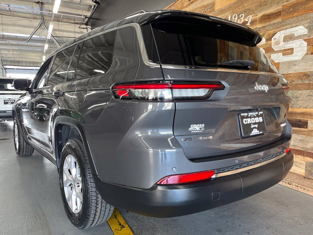 Used 2022 Jeep Grand Cherokee L Limited AWD/4WD image 16