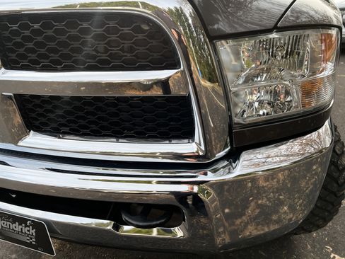 Used 2018 RAM 2500 SLT image 6