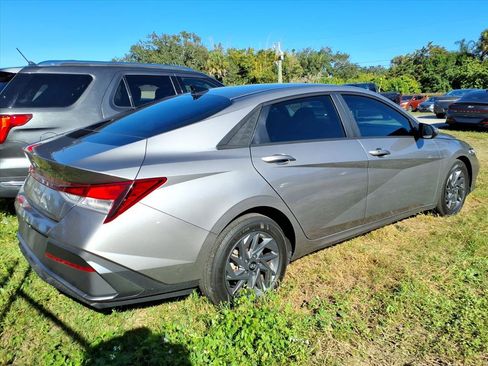 Used 2024 Hyundai Elantra SEL image 8