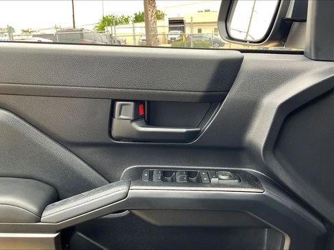 Used 2026 Toyota 4Runner SR5 AWD/4WD image 34