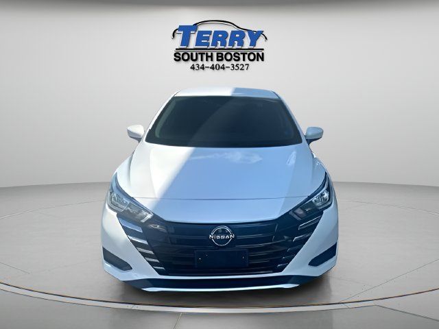 Used 2023 Nissan Versa SV FWD image 2
