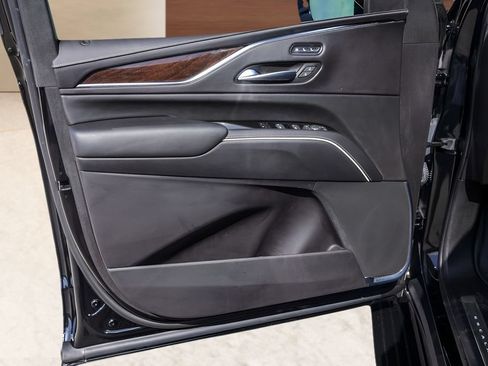 Certified 2023 Cadillac Escalade Sport Platinum RWD image 25