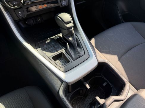 Used 2025 Toyota RAV4 XLE image 41