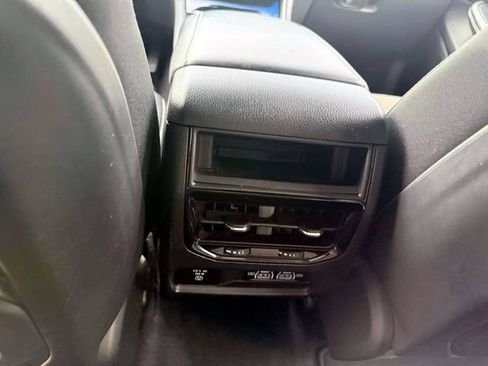 Used 2023 Jeep Grand Cherokee Altitude AWD/4WD image 13