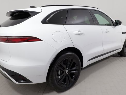 Used 2025 Jaguar F-PACE R-Dynamic S image 24