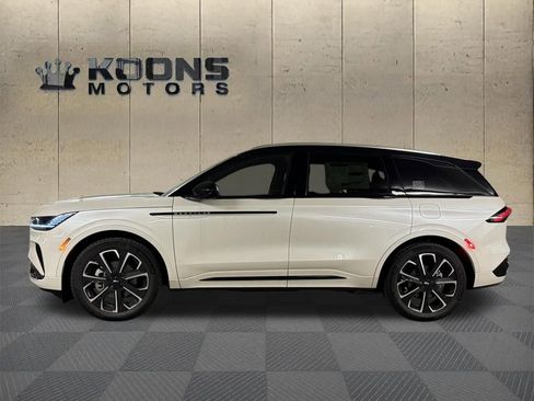 New 2026 Lincoln Nautilus Reserve image 2