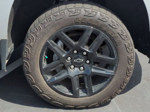 Used 2021 Chevrolet Silverado 1500 LT Trail Boss w/ Bed Protection Package image 12