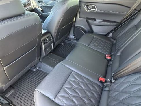 New 2026 Nissan Rogue Platinum AWD/4WD image 24