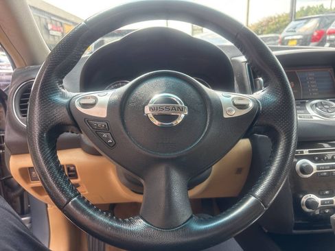 Used 2011 Nissan Maxima 3.5 SV w/ Monitor Pkg FWD image 14