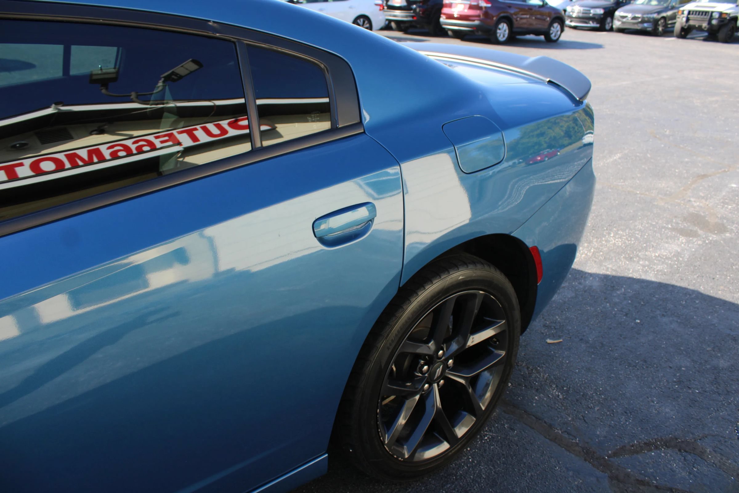 Used 2022 Dodge Charger SXT w/ Blacktop Package RWD image 4
