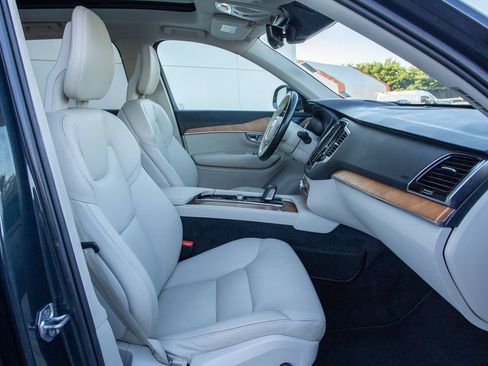 Used 2021 Volvo XC90 T8 Inscription Expression w/ Protection Package Premier AWD/4WD image 24