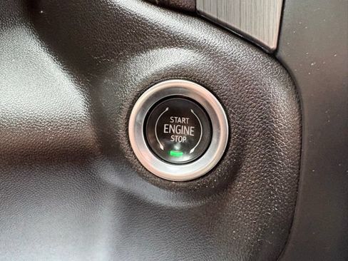 Used 2023 GMC Sierra 2500 Denali w/ Denali Ultimate Package AWD/4WD image 24