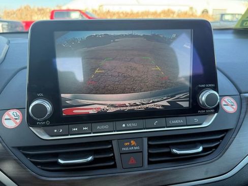 Used 2024 Nissan Altima 2.5 SV image 51