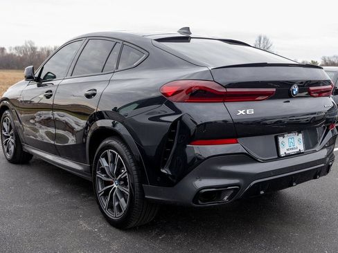 Used 2021 BMW X6 xDrive40i w/ M Sport Package image 2