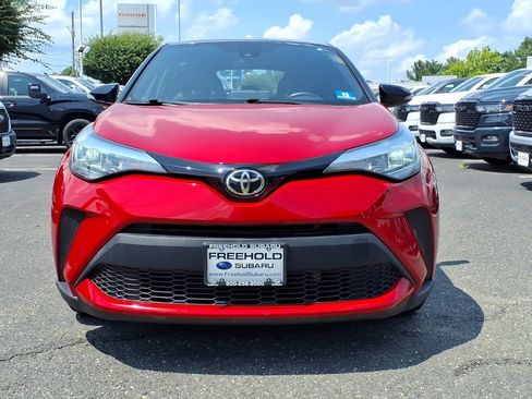 Used 2020 Toyota C-HR XLE FWD image 2