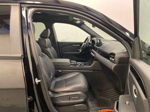 Used 2024 Honda Pilot TrailSport image 25