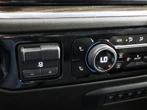 Used 2024 Chevrolet Silverado 3500 LT w/ Convenience Package image 8