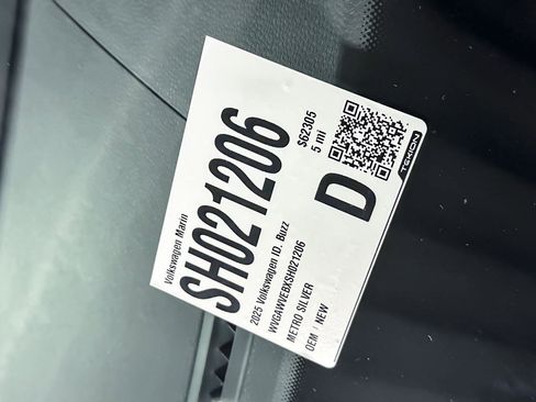 New 2025 Volkswagen ID. Buzz Pro S image 28