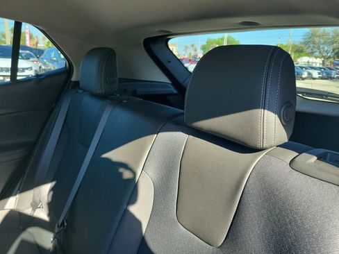 Used 2025 Buick Encore GX Preferred AWD/4WD image 12