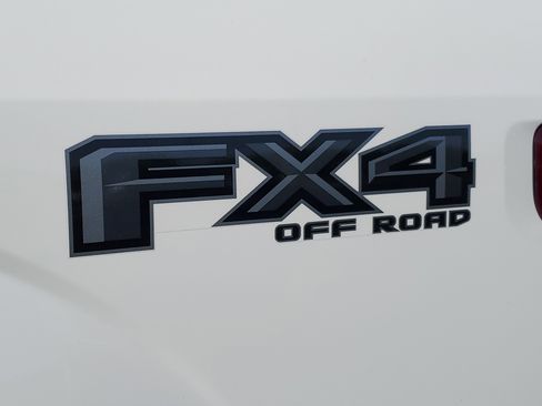 Used 2020 Ford F150 Lariat w/ Equipment Group 502A Luxury AWD/4WD image 35