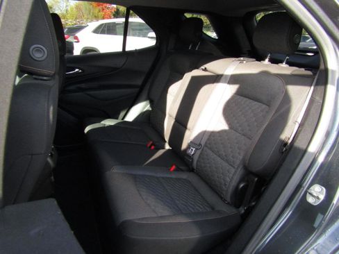 Used 2018 Chevrolet Equinox LT image 20