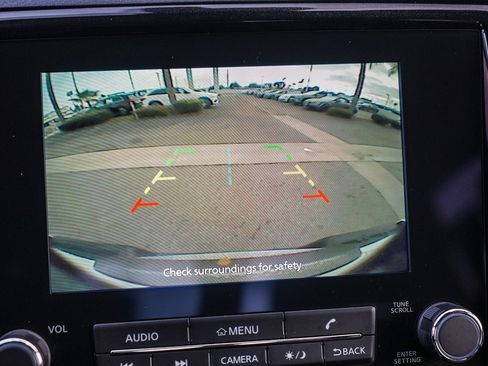 Used 2024 Nissan Frontier SV image 22